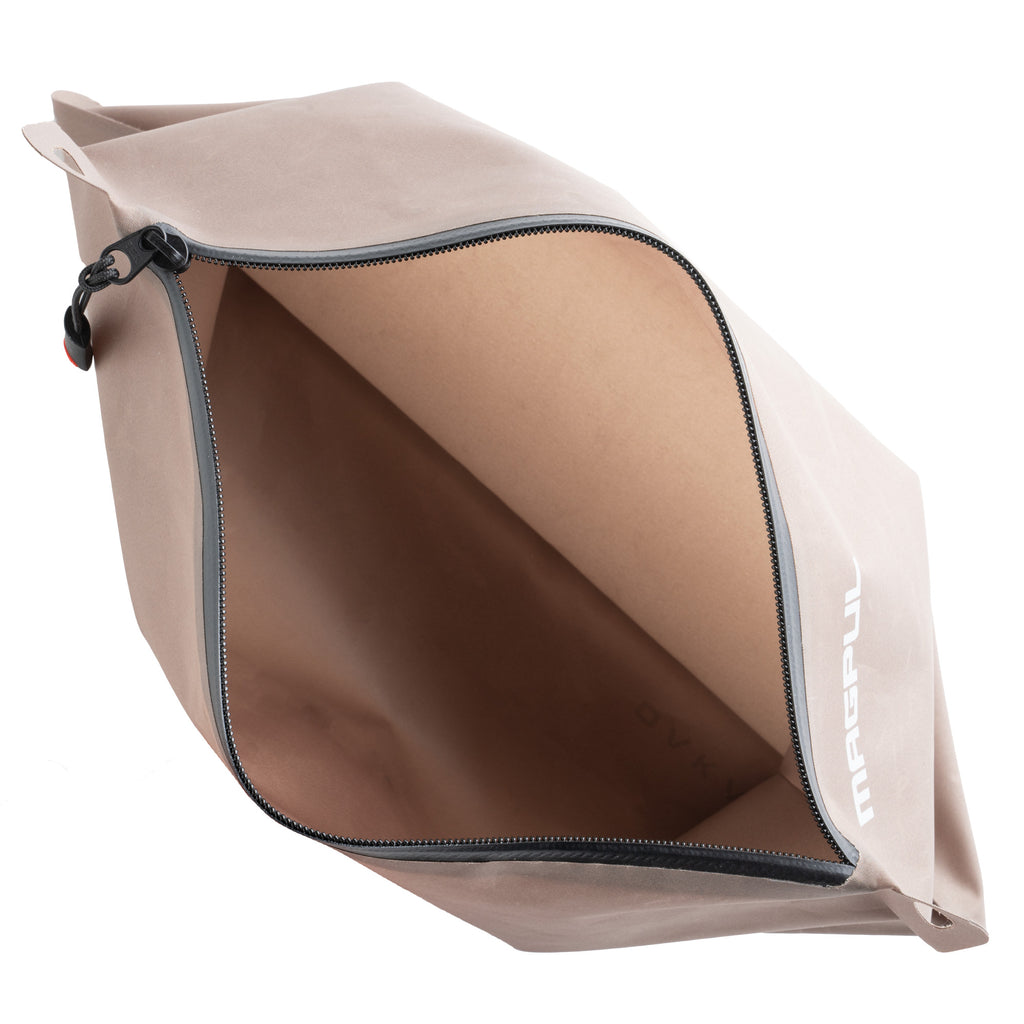 Magpul Industries DAKA Lite Medium Pouch in Flat Dark Earth – Lightweight Storage Solution